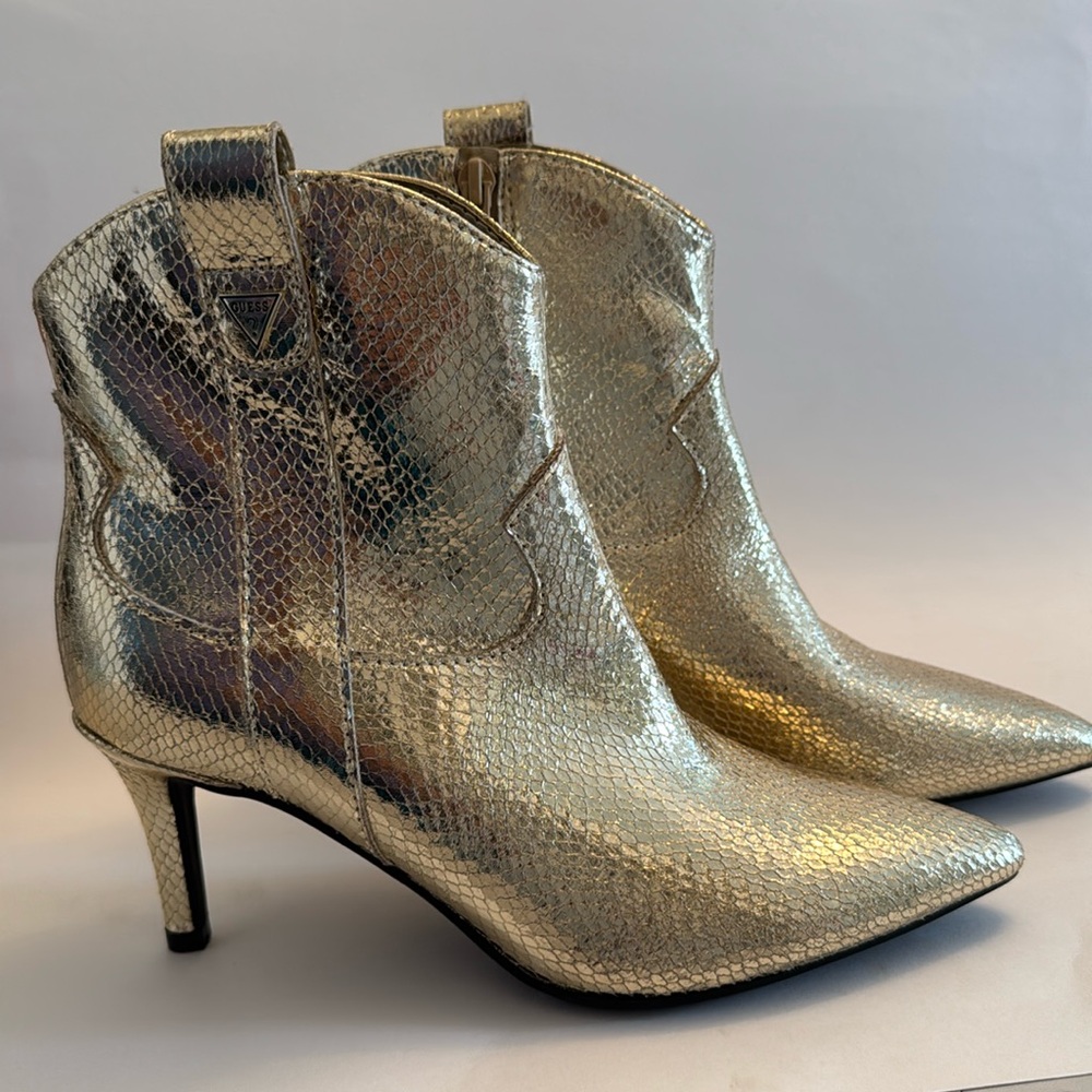Guess brand new heeled gold boots 6.5
